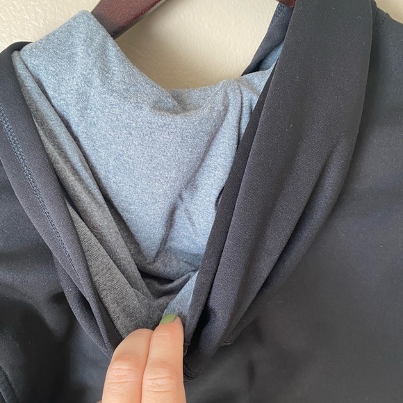 The North Face Black White Large Logo Fleece Hoodie - Picture 6 of 10